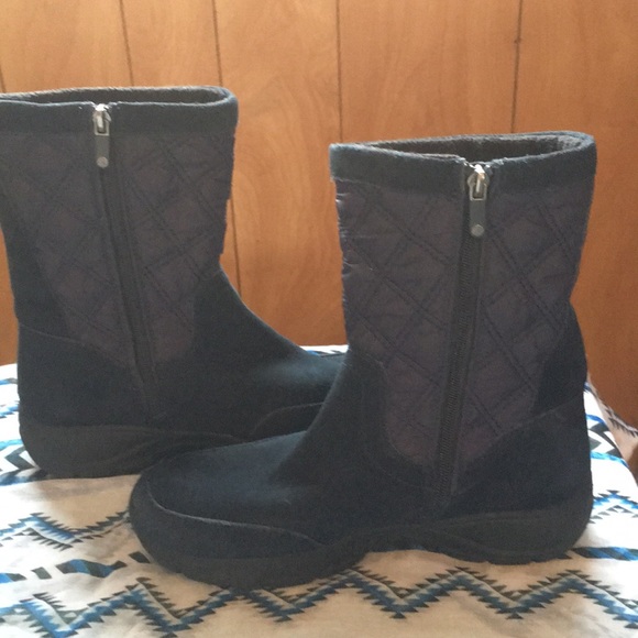 Navy 8.5B Lands End Boots - Picture 4 of 7